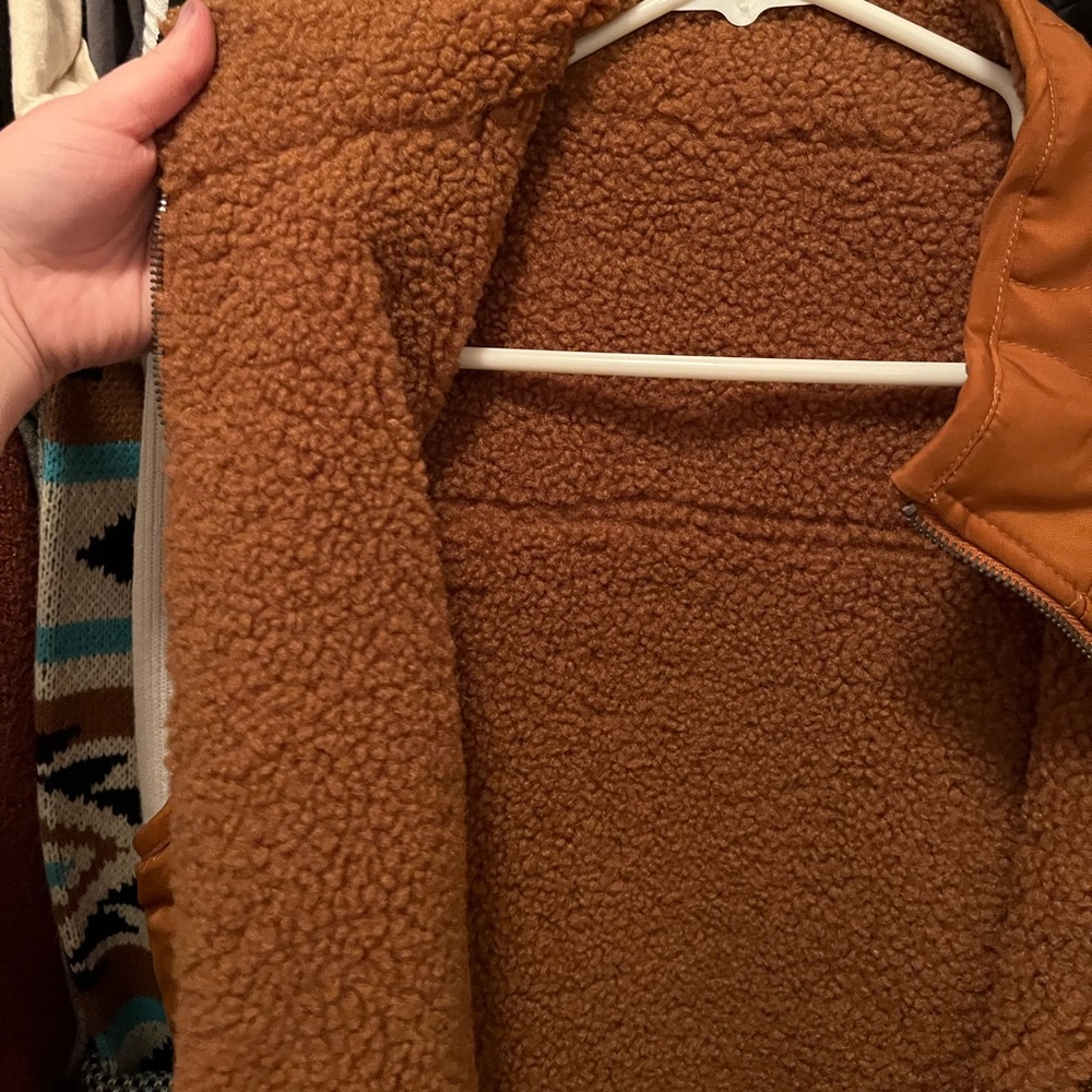 Reversible vest - Picture 2 of 2